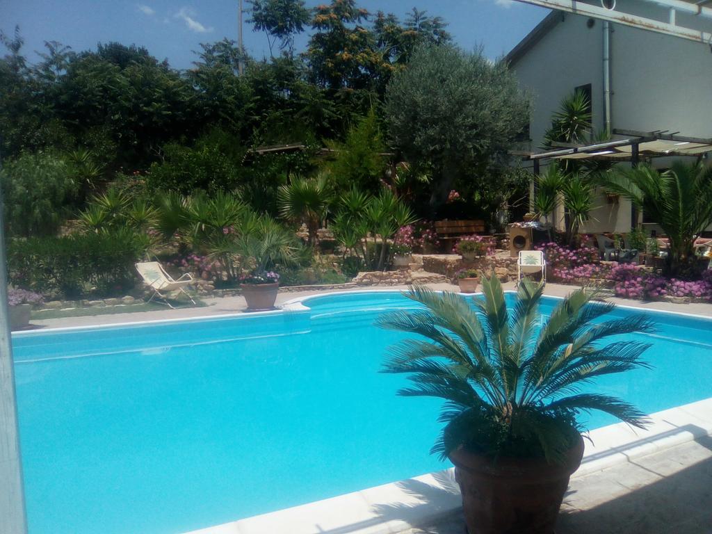 Casa Vacanze Laura Villa Caltanissetta Exterior photo